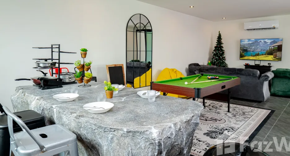 For rent 4 bedrooms villa 