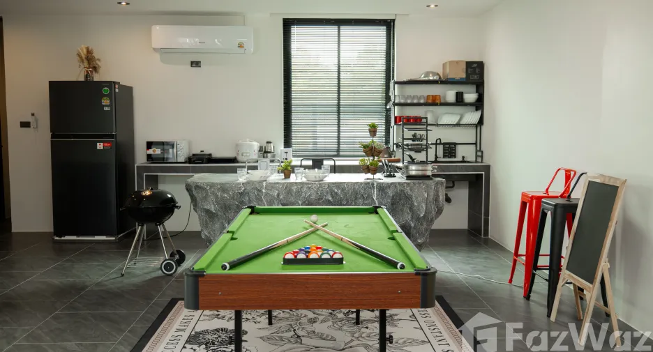 For rent 4 bedrooms villa 