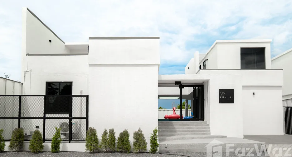 For rent 4 bedrooms villa 