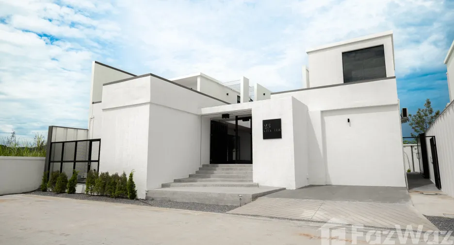 For rent 4 bedrooms villa 