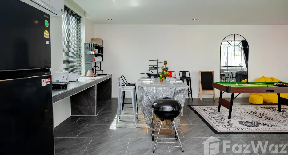 For rent 4 bedrooms villa 