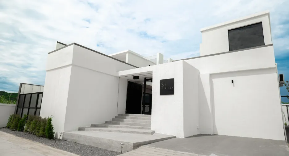 For rent 4 bedrooms villa 