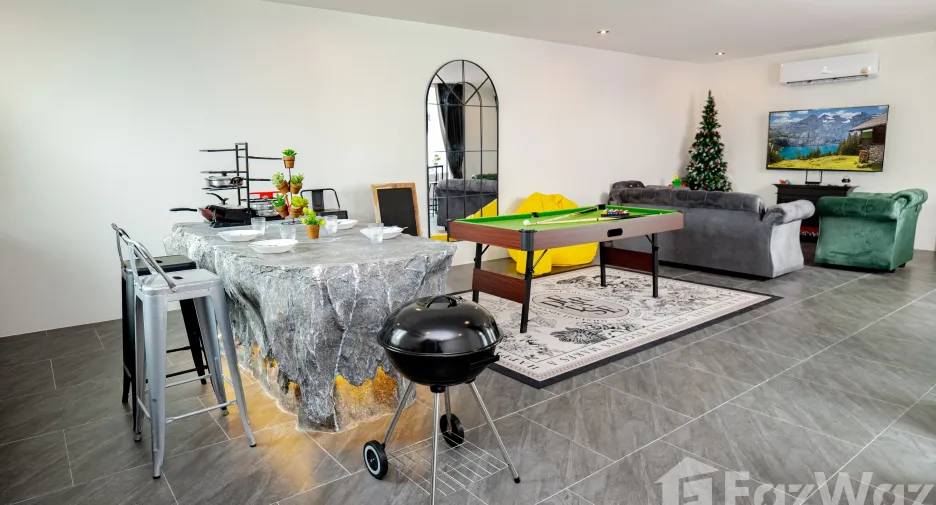For rent 4 bedrooms villa 