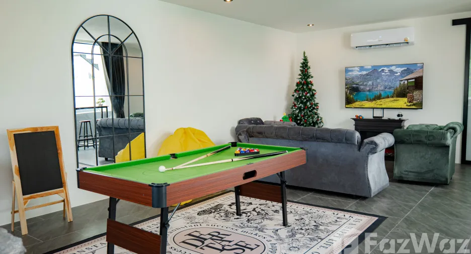 For rent 4 bedrooms villa 