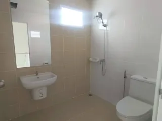 À vendre 3 chambres maison de ville à Mueang Samut Prakan, Samut Prakan