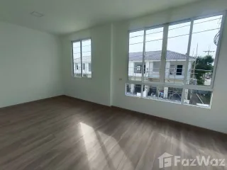 À vendre 3 chambres maison de ville à Mueang Samut Prakan, Samut Prakan