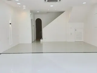 For rent 3 bedrooms townhouse in Yan Nawa, Bangkok