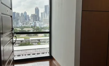 À louer 2 chambres appartement à Yan Nawa, Bangkok