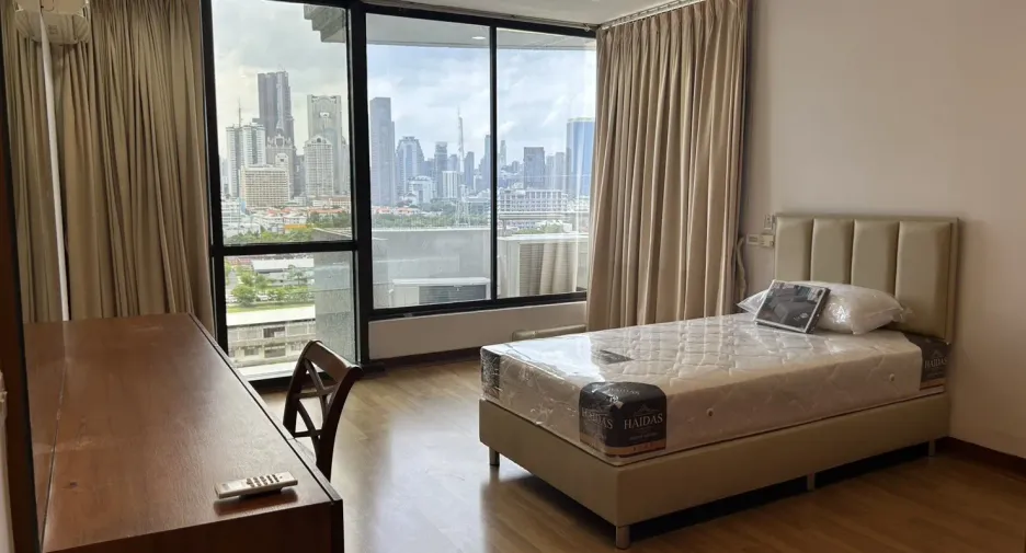 À louer 2 chambres appartement à Yan Nawa, Bangkok