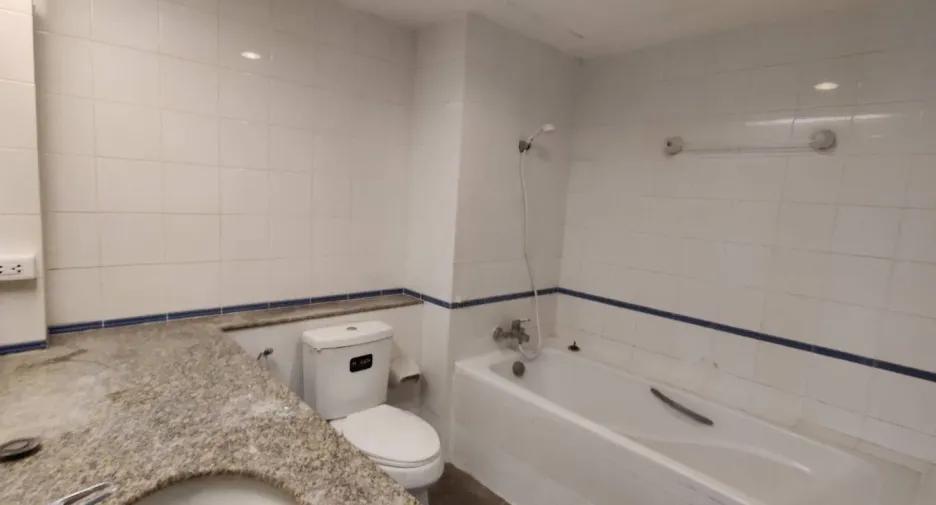 Condo en alquiler de 2 habitaciones en Watthana, Bangkok