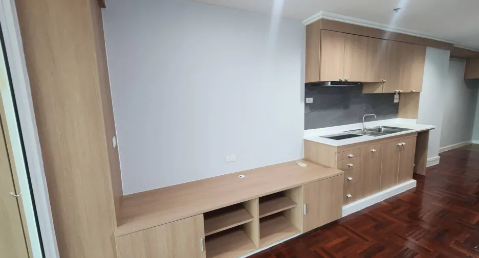 À louer 1 chambre condo à Yan Nawa, Bangkok