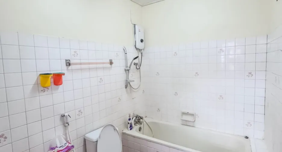 Reihenhaus zur Miete mit 4 Zimmer in Huai Khwang, Bangkok