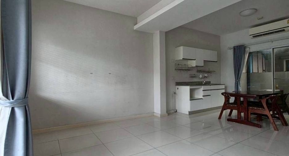 Casa adosada en venta de 2 habitaciones en Lat Krabang, Bangkok