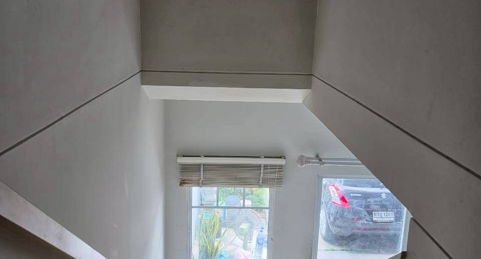 Casa adosada en venta de 2 habitaciones en Lat Krabang, Bangkok