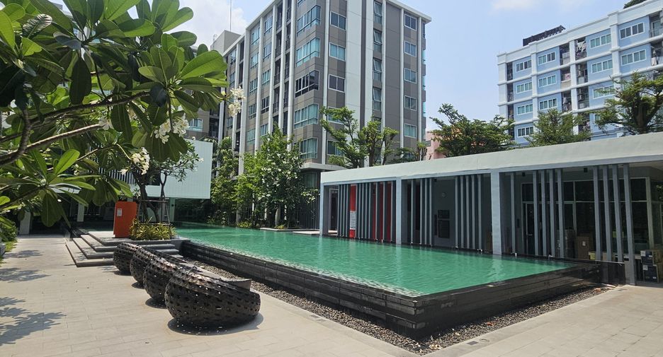 For sale studio condo in Mueang Samut Prakan, Samut Prakan