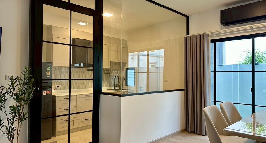 出租 3 卧室 联排别墅 在 Bang Phli, Samut Prakan