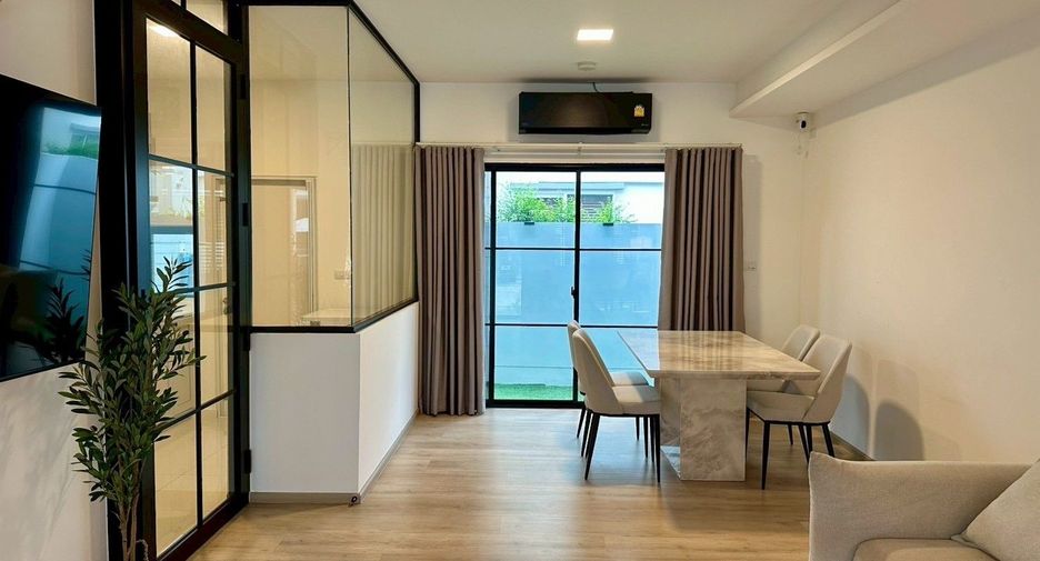 出租 3 卧室 联排别墅 在 Bang Phli, Samut Prakan