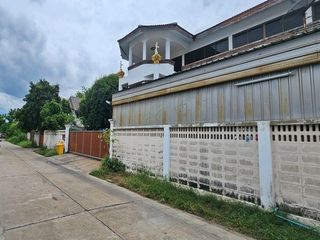 For sale 3 bedrooms house in Thawi Watthana, Bangkok