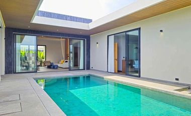 For rent 4 bedrooms villa in Mueang Phuket, Phuket