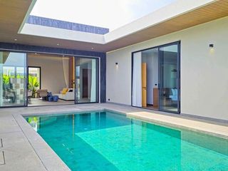 For rent 4 bedrooms villa in Mueang Phuket, Phuket