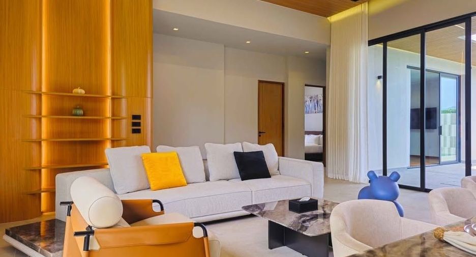 For rent 4 bedrooms villa in Mueang Phuket, Phuket