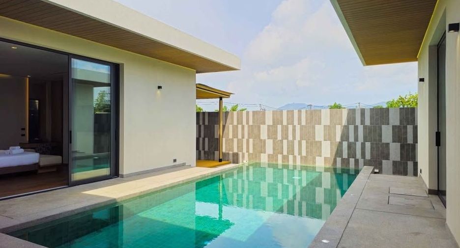 For rent 4 bedrooms villa in Mueang Phuket, Phuket
