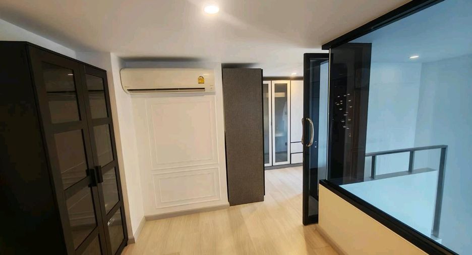 À louer 2 chambres condo 
