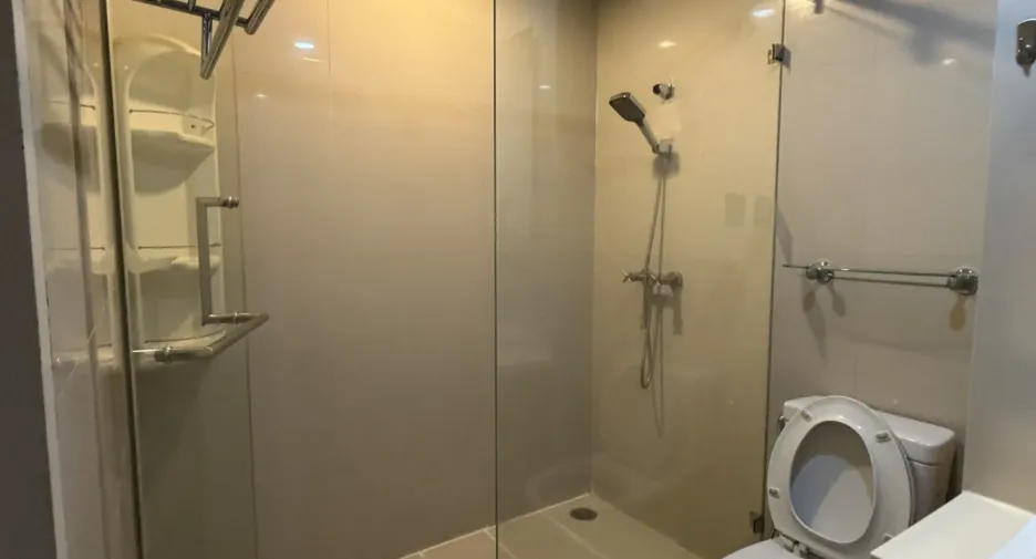 For sale 2 bedrooms condo in Khlong San, Bangkok