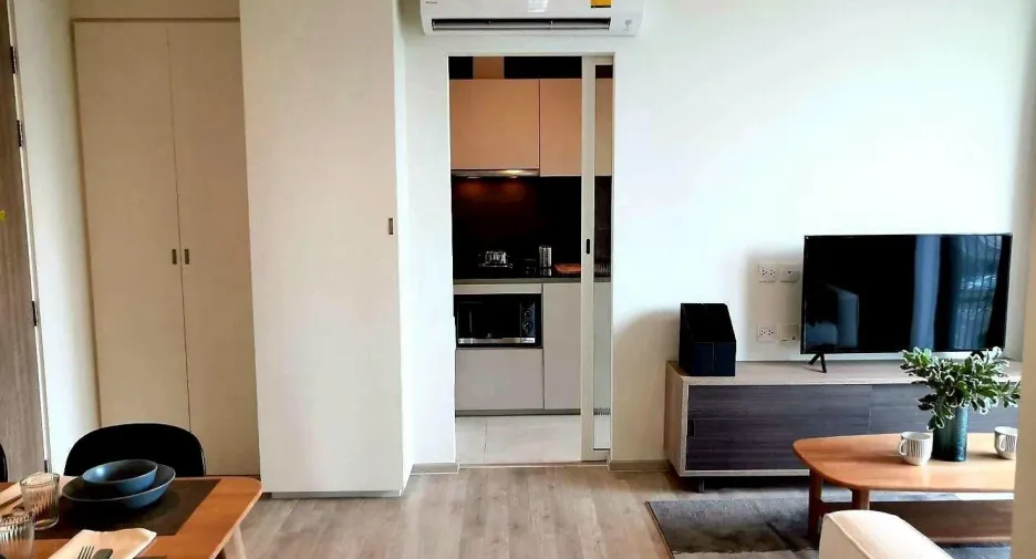 For rent 2 bedrooms condo 