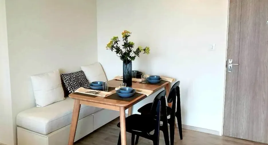 For rent 2 bedrooms condo 