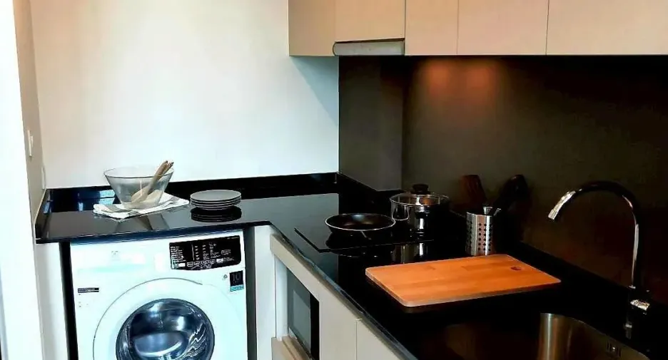 For rent 2 bedrooms condo 
