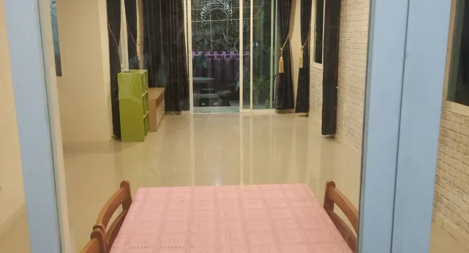 Casa adosada en venta de 3 habitaciones 