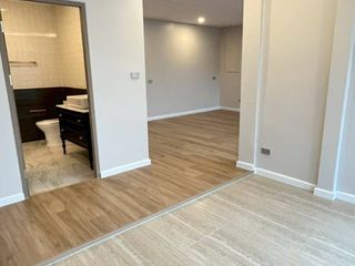 For rent 3 bedrooms townhouse in Khlong Toei, Bangkok
