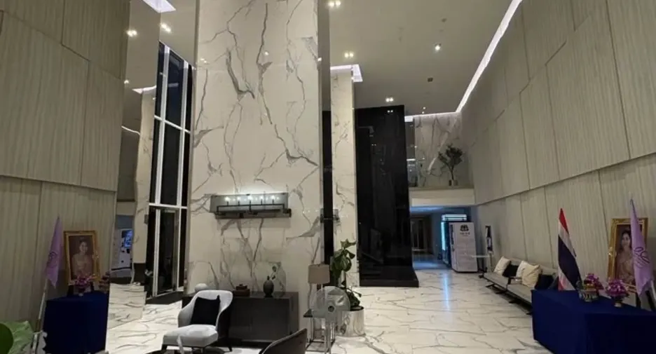 Condo en alquiler y en venta de 1 habitaciones en Bang Phlat, Bangkok