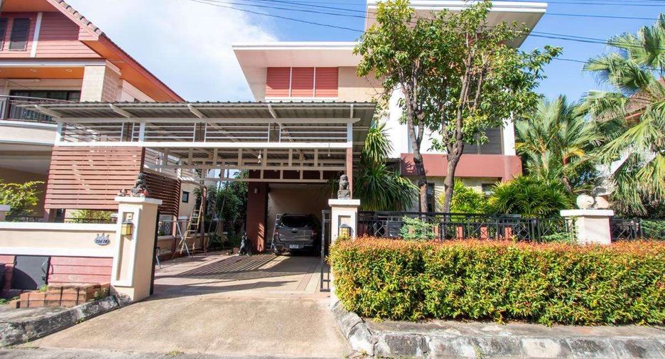 À louer 3 chambres maison à Saraphi, Chiang Mai