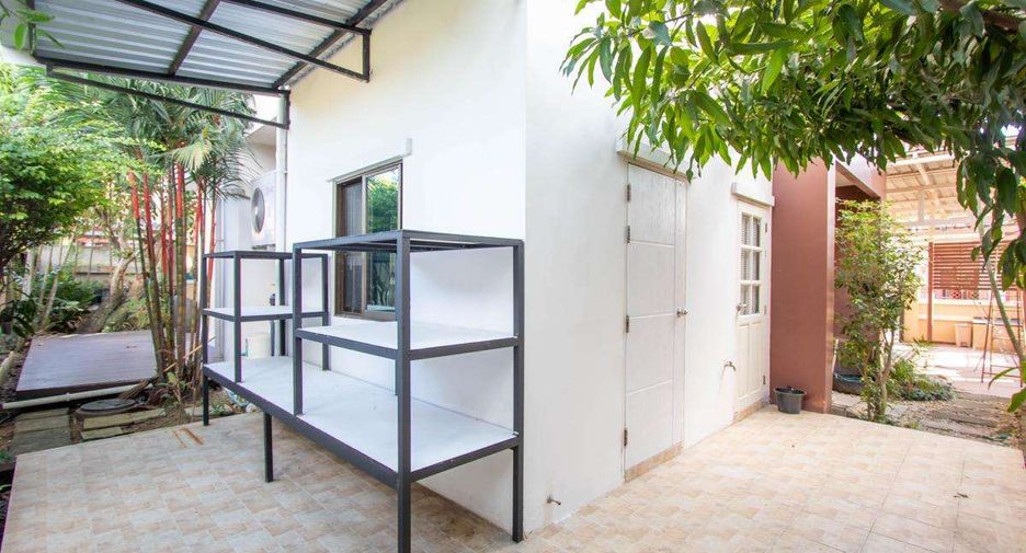 À louer 3 chambres maison à Saraphi, Chiang Mai