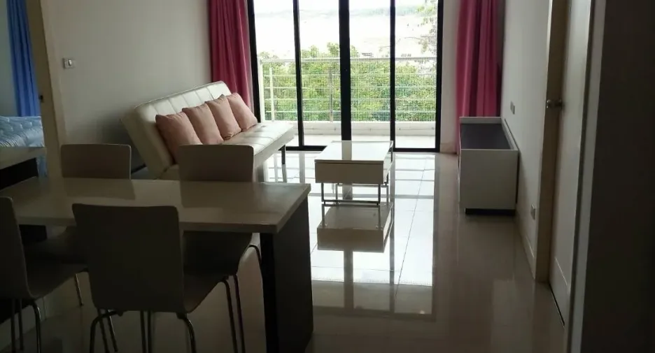Condo en venta de 2 habitaciones 