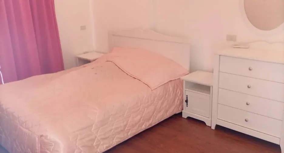 Condo en venta de 2 habitaciones 