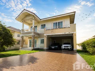 For sale 3 bedrooms house in San Kamphaeng, Chiang Mai