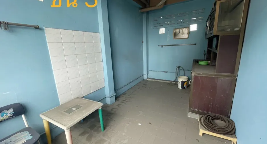 Local comercial en venta de 7 habitaciones en Khlong Sam Wa, Bangkok