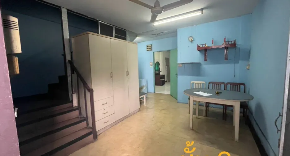Local comercial en venta de 7 habitaciones en Khlong Sam Wa, Bangkok
