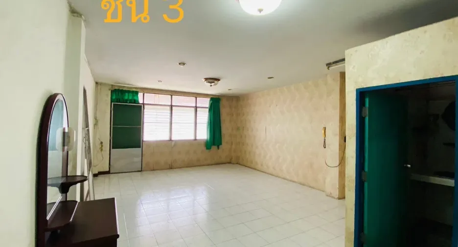 Local comercial en venta de 7 habitaciones en Khlong Sam Wa, Bangkok