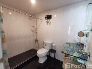 For sale 2 bedrooms condo in Huai Khwang, Bangkok