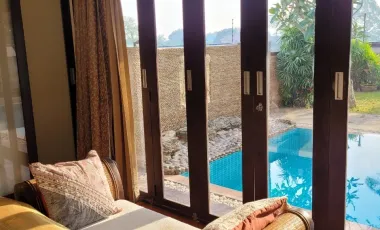 Villa en venta y en alquiler de 4 habitaciones en Huay Yai, Pattaya