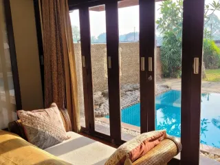 Villa en venta y en alquiler de 4 habitaciones en Huay Yai, Pattaya