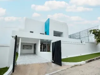 For Rent 5 Bedroom House In Bang Lamung, Chonburi