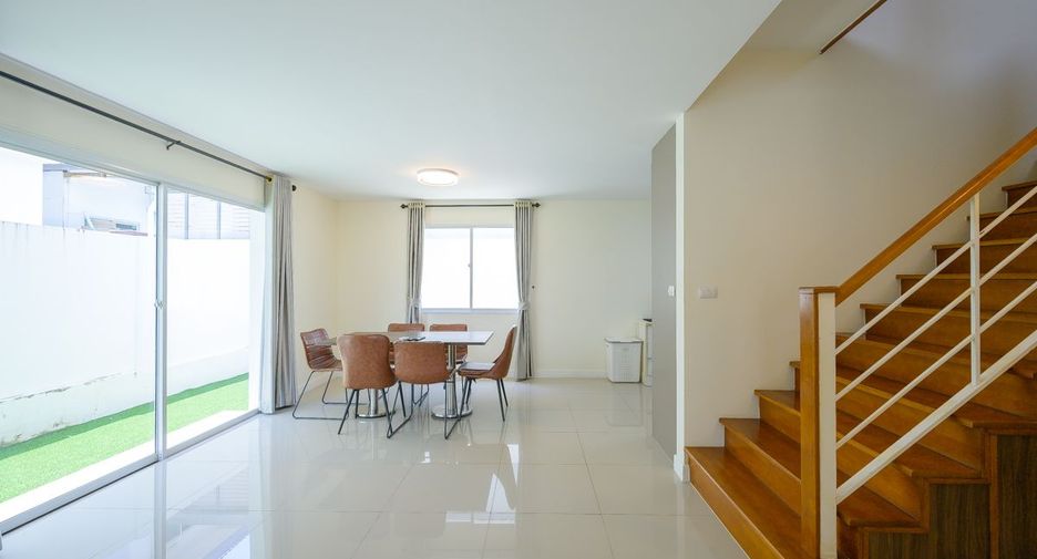 Haus zur Miete mit 3 Zimmer in Bang Lamung, Chonburi