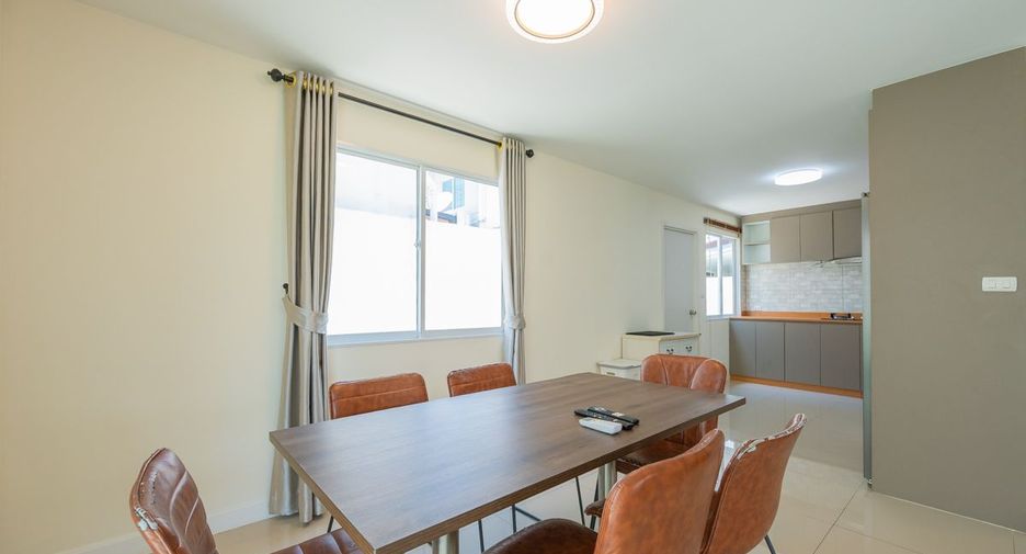 Haus zur Miete mit 3 Zimmer in Bang Lamung, Chonburi