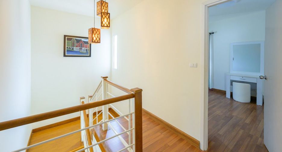 Haus zur Miete mit 3 Zimmer in Bang Lamung, Chonburi