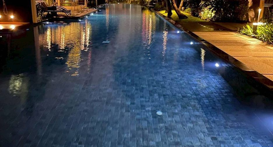 For rent 2 bedrooms condo in Sathon, Bangkok